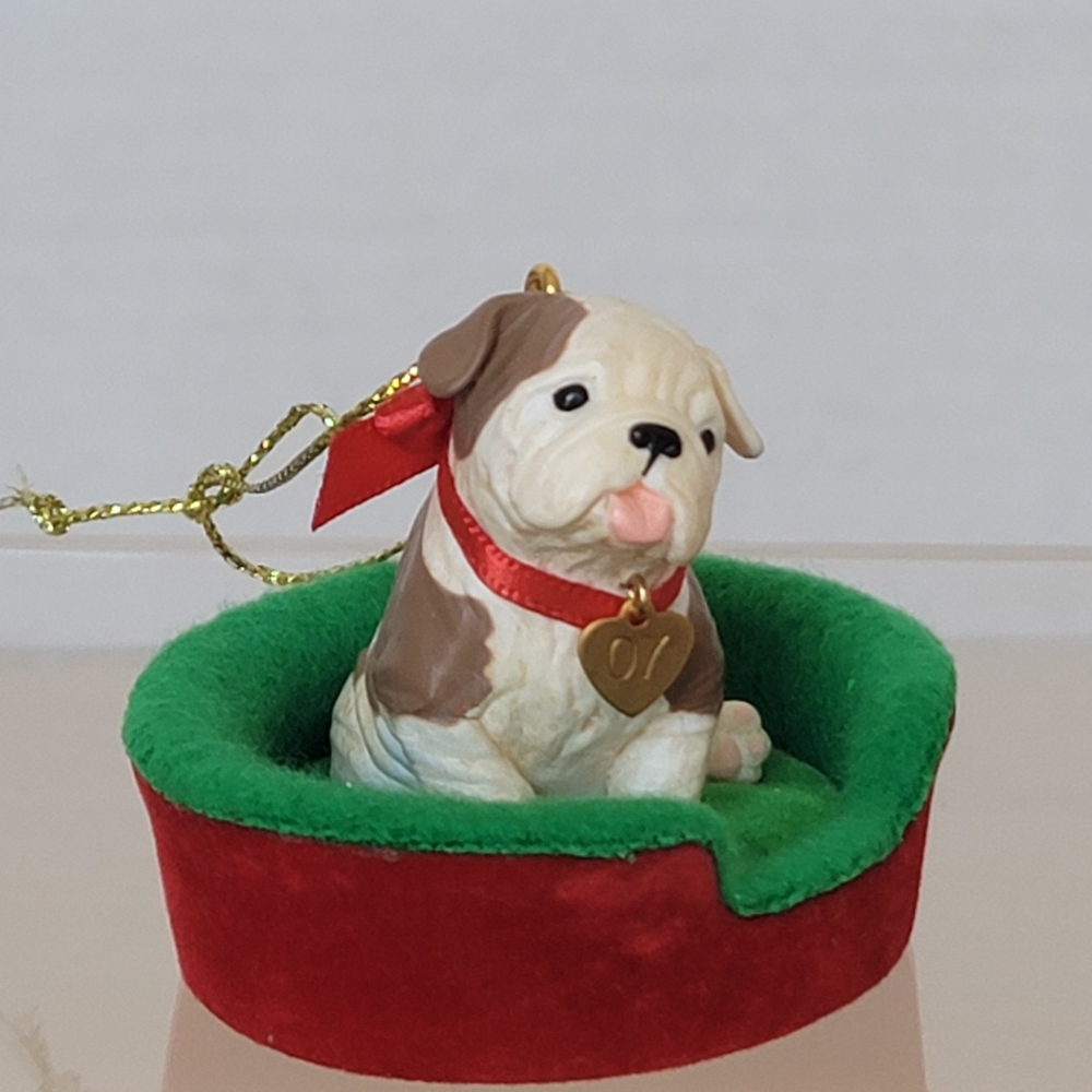 Hallmark Puppy Love #17 Keepsake Christmas Ornament English Bulldog  2007